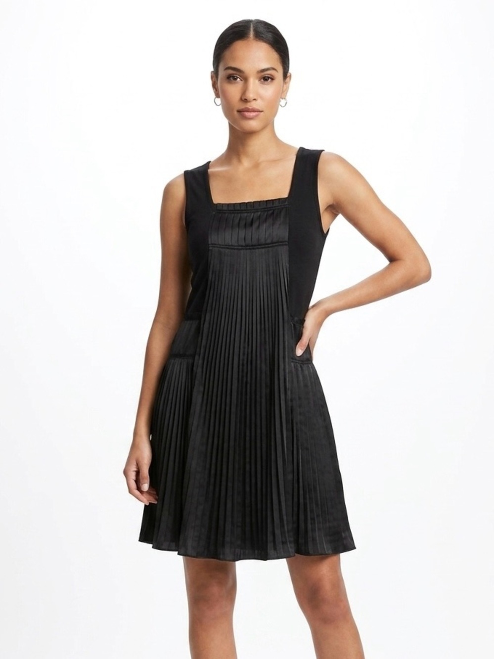 Simply Vera, Black Square-Neck Mini Dress - S